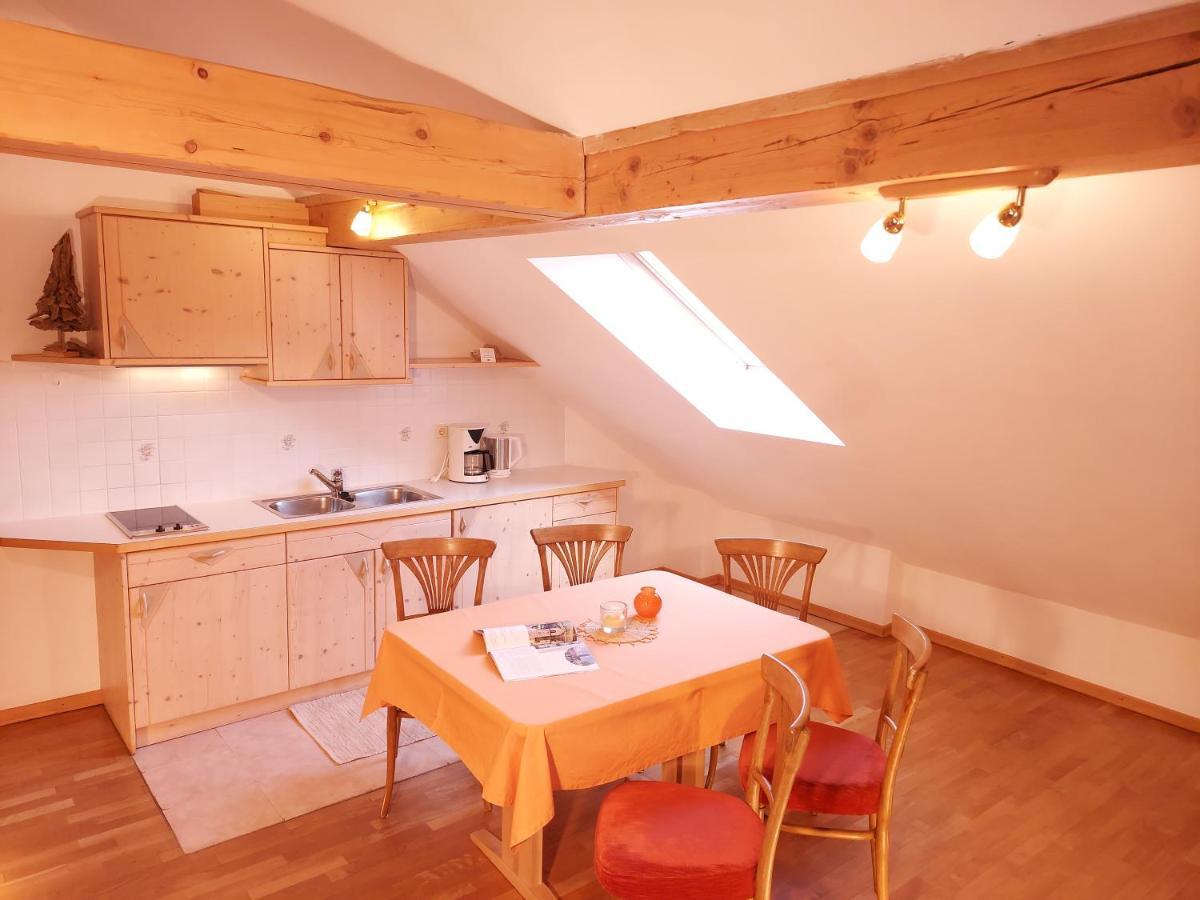 קולה איזארקו Residence Zum Theater מראה חיצוני תמונה