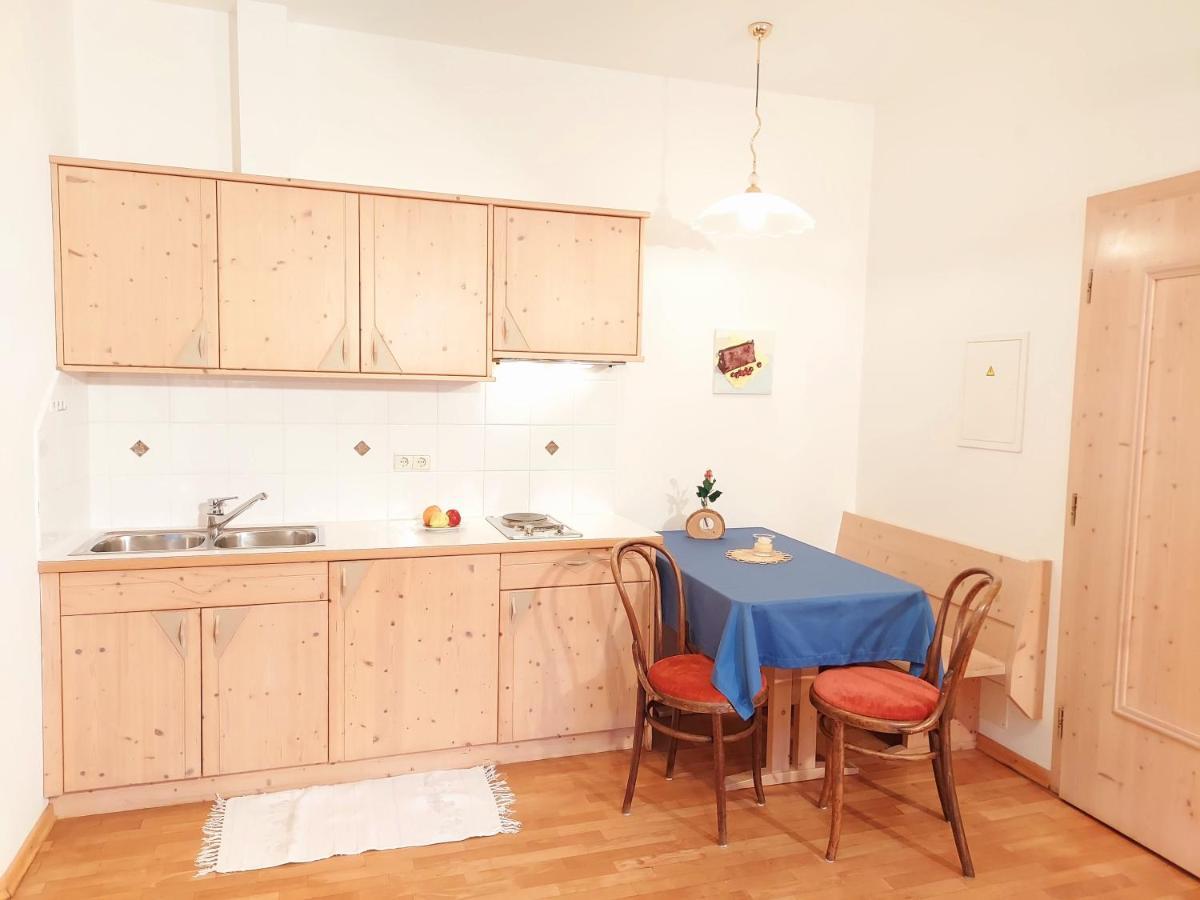 קולה איזארקו Residence Zum Theater מראה חיצוני תמונה